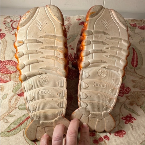 Lobster Novelty Unique and Hilarious Sandals Unisex - Picture 7 of 9